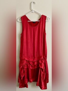 ♥️ Theory Crimson Satin Sleeveless Ruffle Hem Dress ♥️